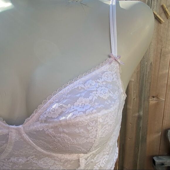 BCBGgeneration lace bralette size medium - Picture 6 of 11